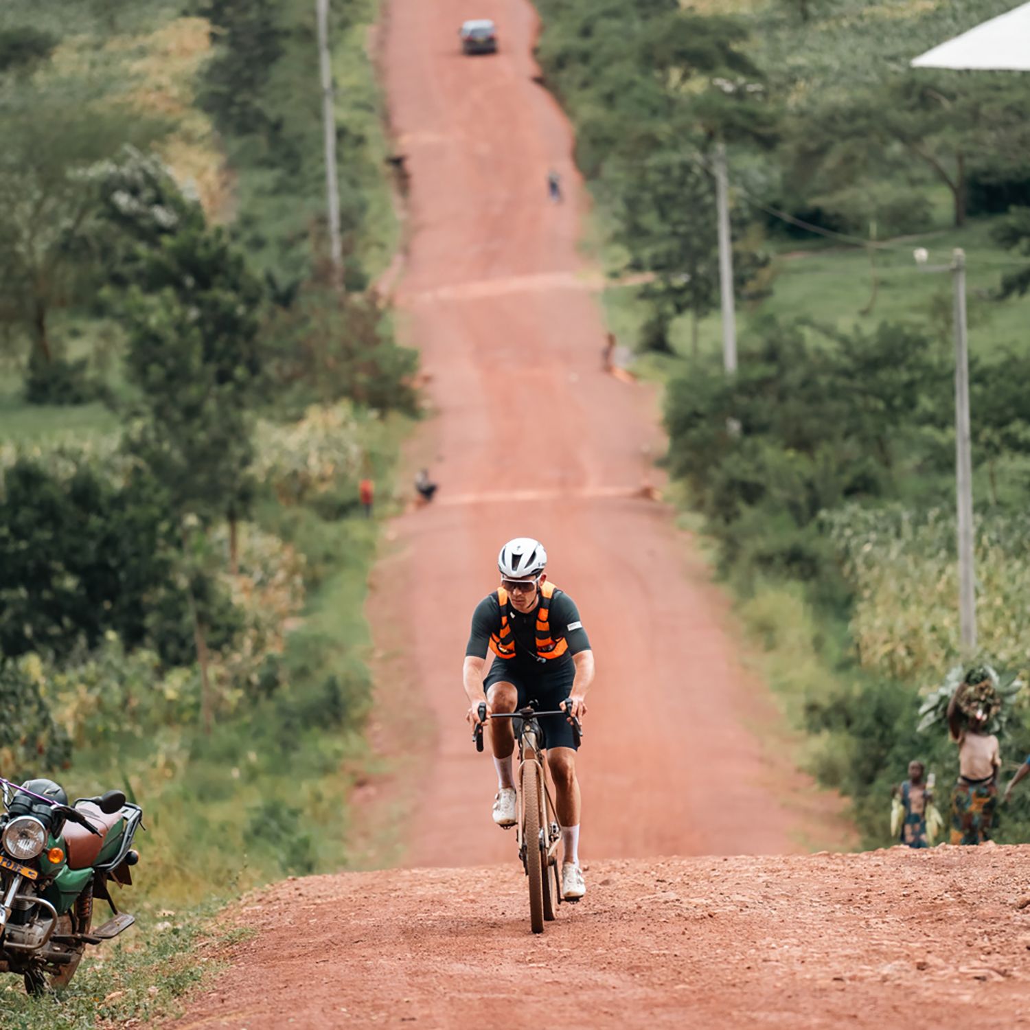 Futo-Kaland-260726-Race-Around-Rwanda-Borsos-Benedek-4.jpeg