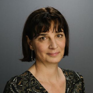 Dr Muhi Erika