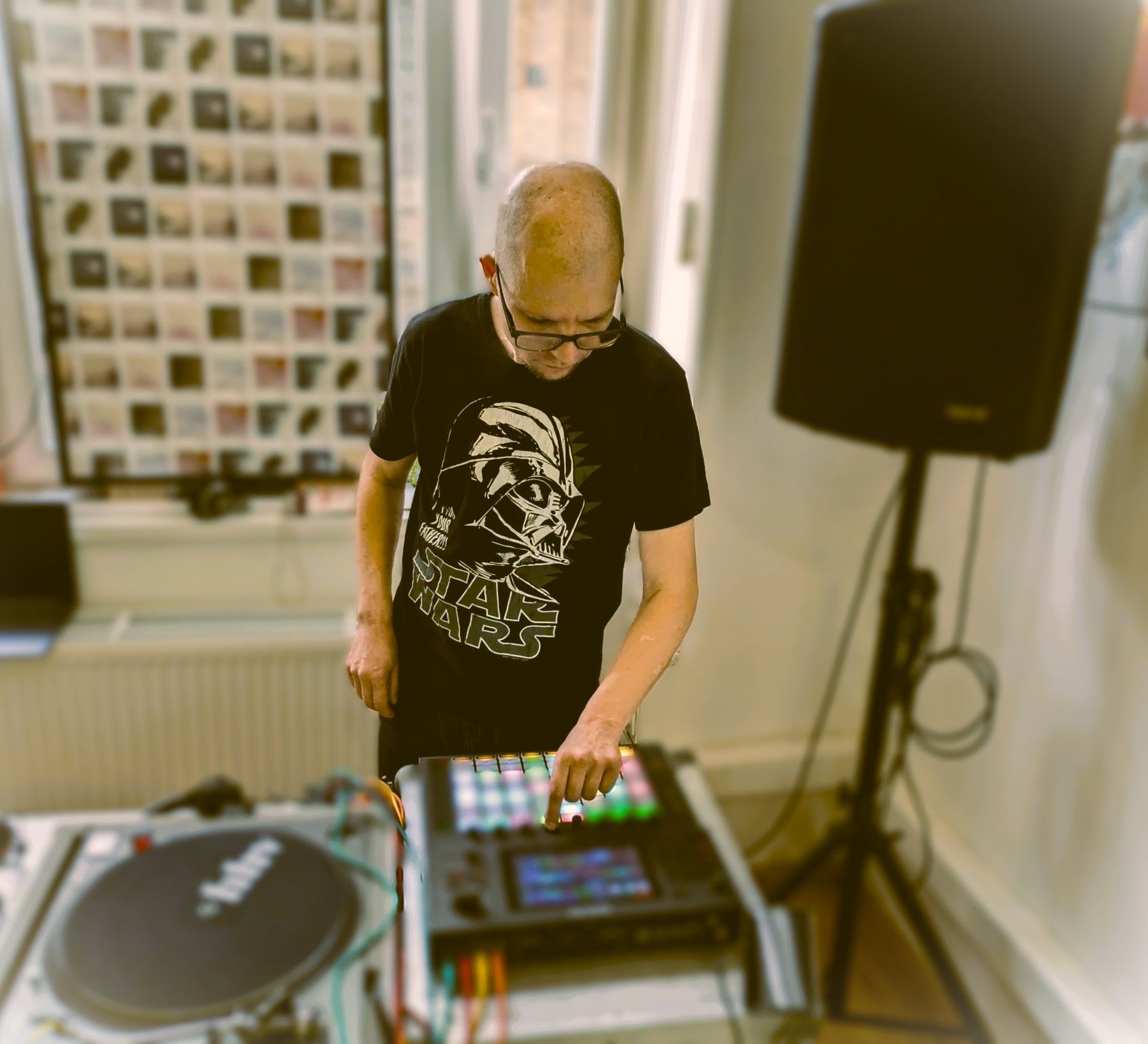 Marcel-aka-Carmel-live-act-abc-dekor-2025-06-27.jpeg