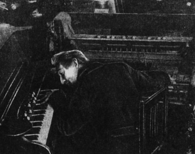 nw-avraamov_piano-664x525.jpeg